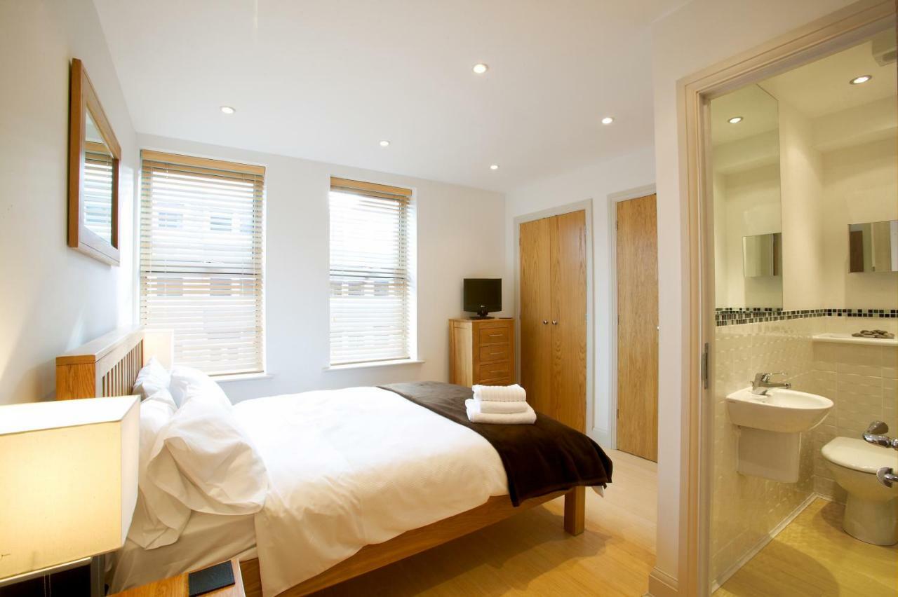 2 Bed 2 Bath At Pelican Hse In Newbury - Free Secure, Allocated Parking Bagian luar foto